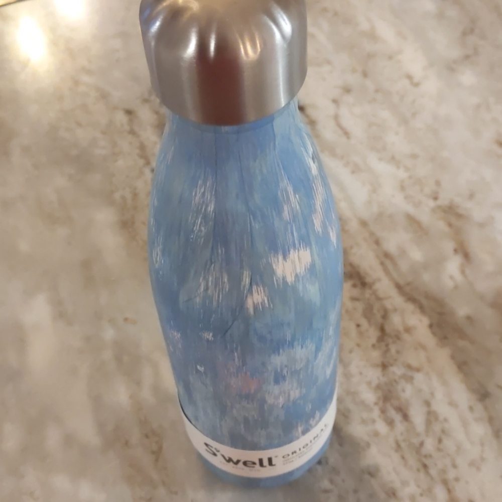 Swell 17 oz bottle